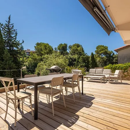 בית נופש Sublime House With Swimming Pool In לה קאנה